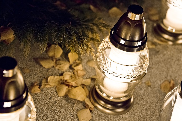 hřbitovní svíčky 